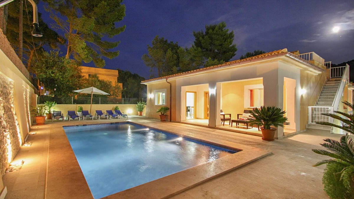 Cala San Vicente Ski Chalet | Holiday House with private pool and AC close to Pollenca, Mallorca