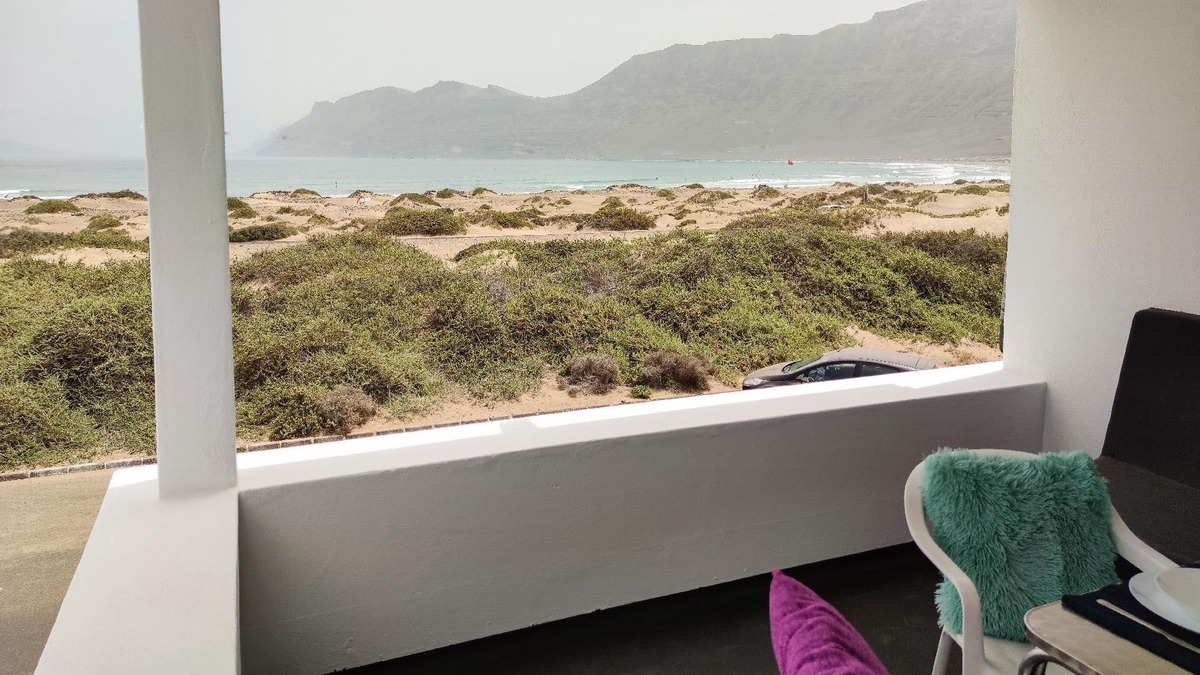 Caleta de Famara House | Holiday house Caleta de Famara for 1 - 9 persons with 5 bedrooms - Holiday home