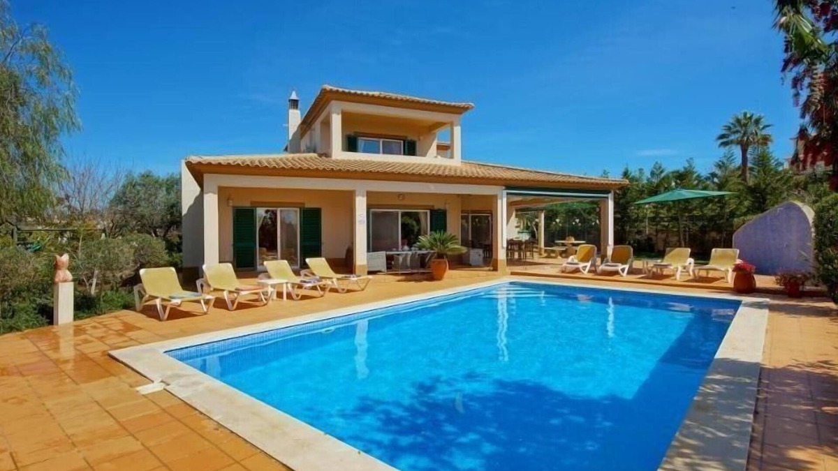Carvoeiro House | Holiday house Estombar for 1 - 9 persons with 4 bedrooms - Luxury holiday home