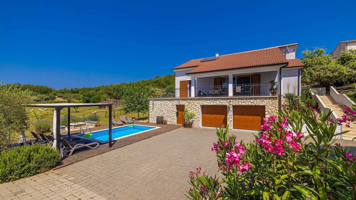 Krk House | Holiday house FRANOLIC with swimming pool