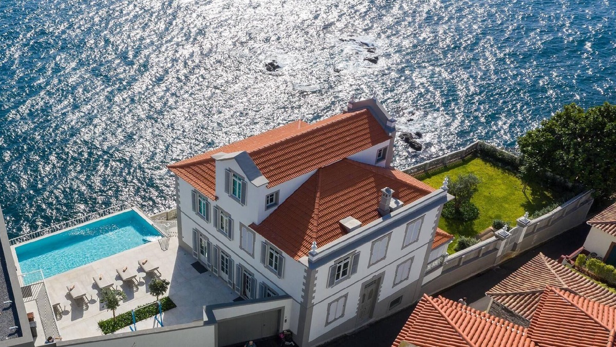Sao Goncalo House | Holiday house Funchal for 2 - 12 persons with 6 bedrooms - Holiday house