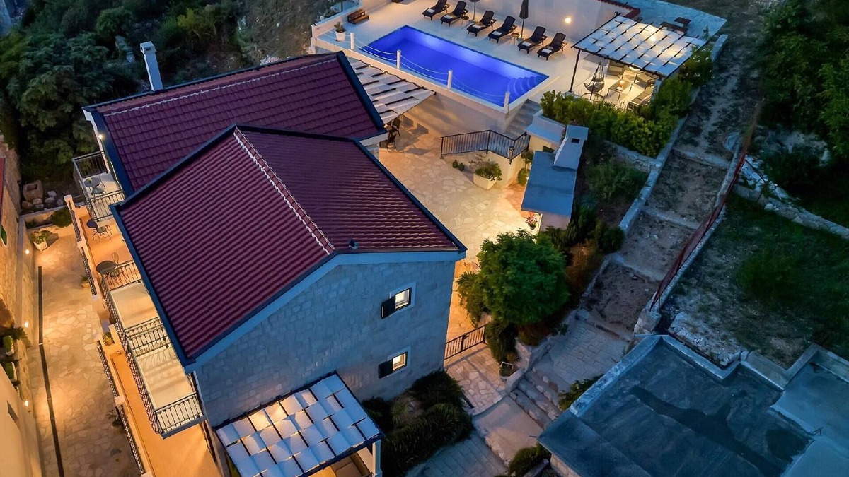 Tucepi Other | Holiday house Gornje Tučepi for 1 - 12 persons with 5 bedrooms - Farmhouse