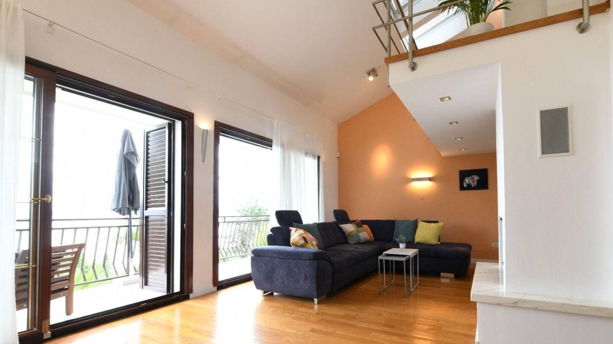 Obrs House | Holiday house Mošćenička Draga for 1 - 8 persons with 3 bedrooms - Holiday home