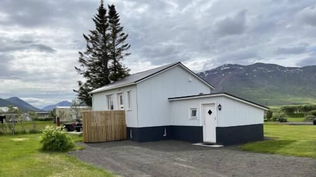 Hauganes House | Holiday house Hrísey for 1 - 4 persons with 2 bedrooms - Holiday home