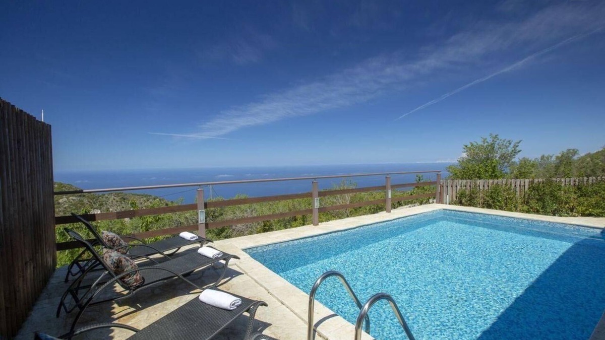 Lefkas House | Holiday House in Apollonii with Private Pool and Spectacular View