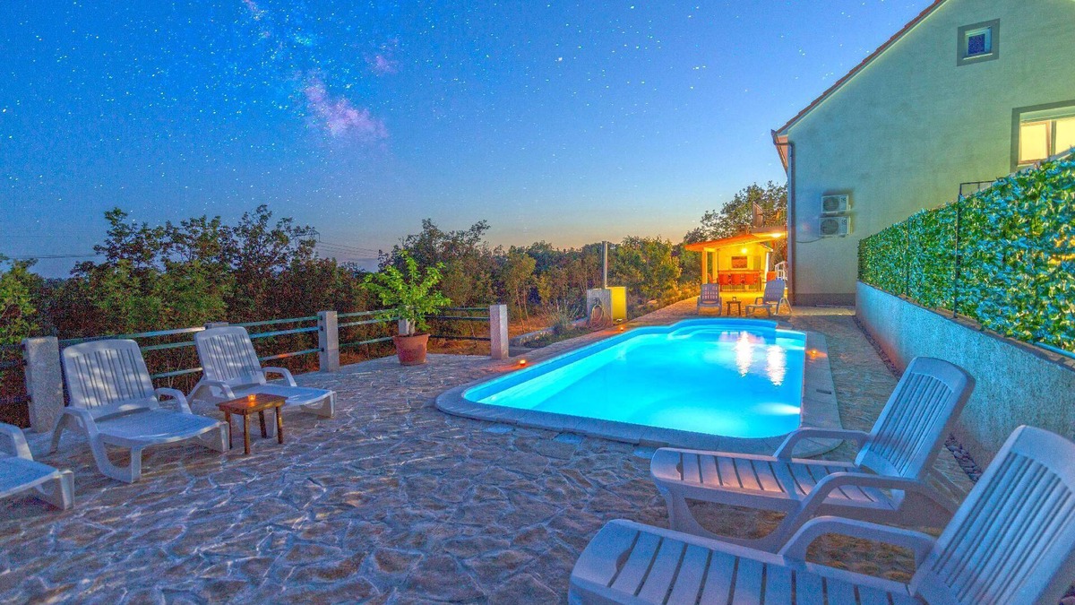 Lovrec House | Holiday House in Opanci with heated pool, Parking