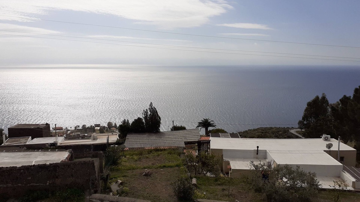 Leni House | Holiday house in Salina
