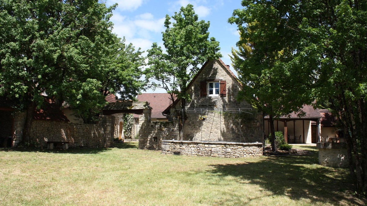 La Cassagne House | HOLIDAY HOUSE IN STYLE PÉRIGOURDIN, QUIET IN THE COUNTRYSIDE