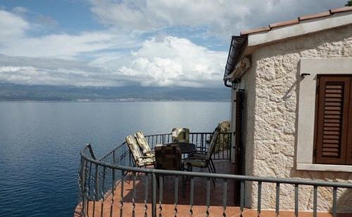 Vrbnik House | Holiday house in Vrbnik with sea view, terrace, air conditioning, W-LAN 3672-1