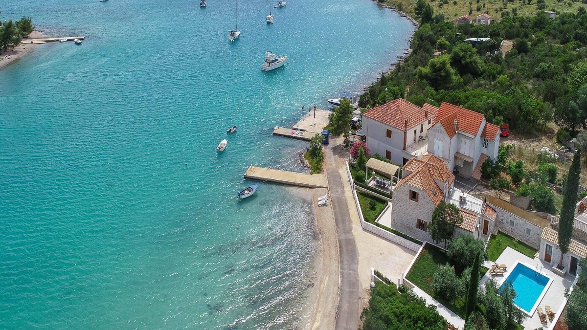 Loviste House | Holiday house Lovište for 1 - 8 persons with 3 bedrooms - Holiday house