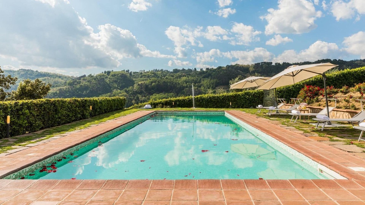 Massa House | Holiday house Massa e Cozzile for 1 - 12 persons with 5 bedrooms - Holiday home
