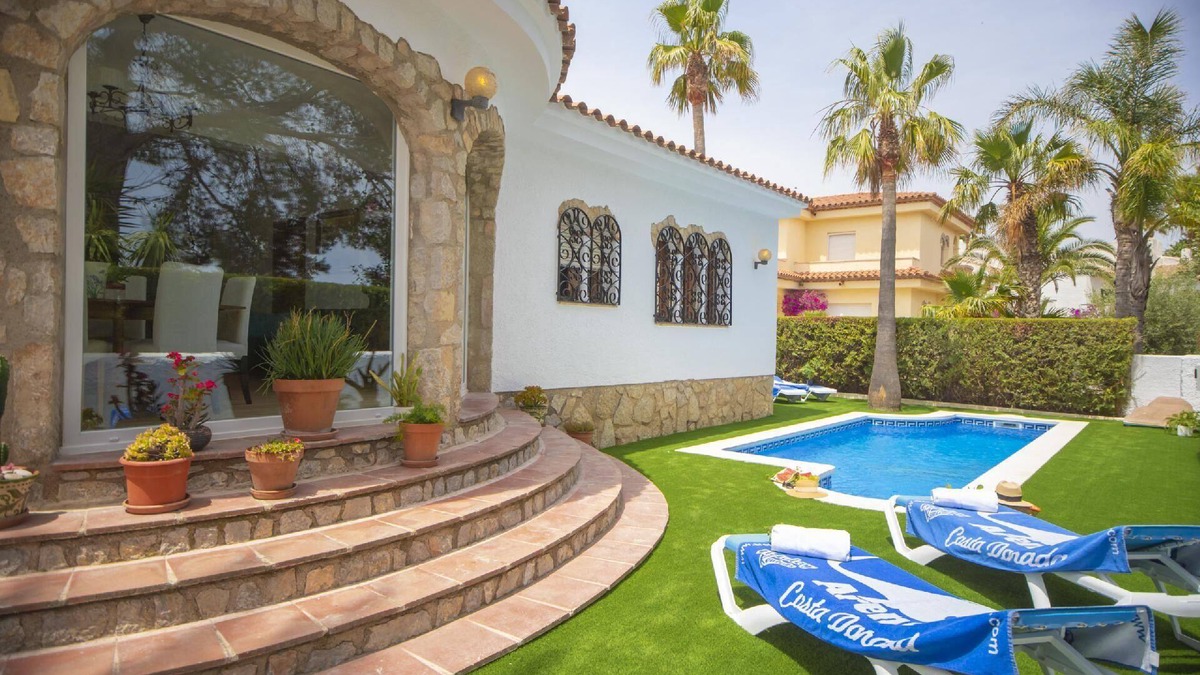 Miami Platja House | Holiday house Miami-Platja for 1 - 8 persons with 4 bedrooms - Holiday home