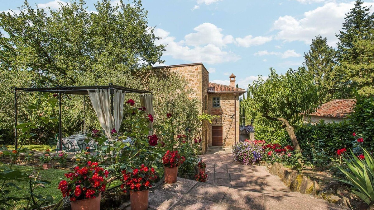 Monterchi House | Holiday house Monterchi for 1 - 10 persons with 5 bedrooms - Holiday house