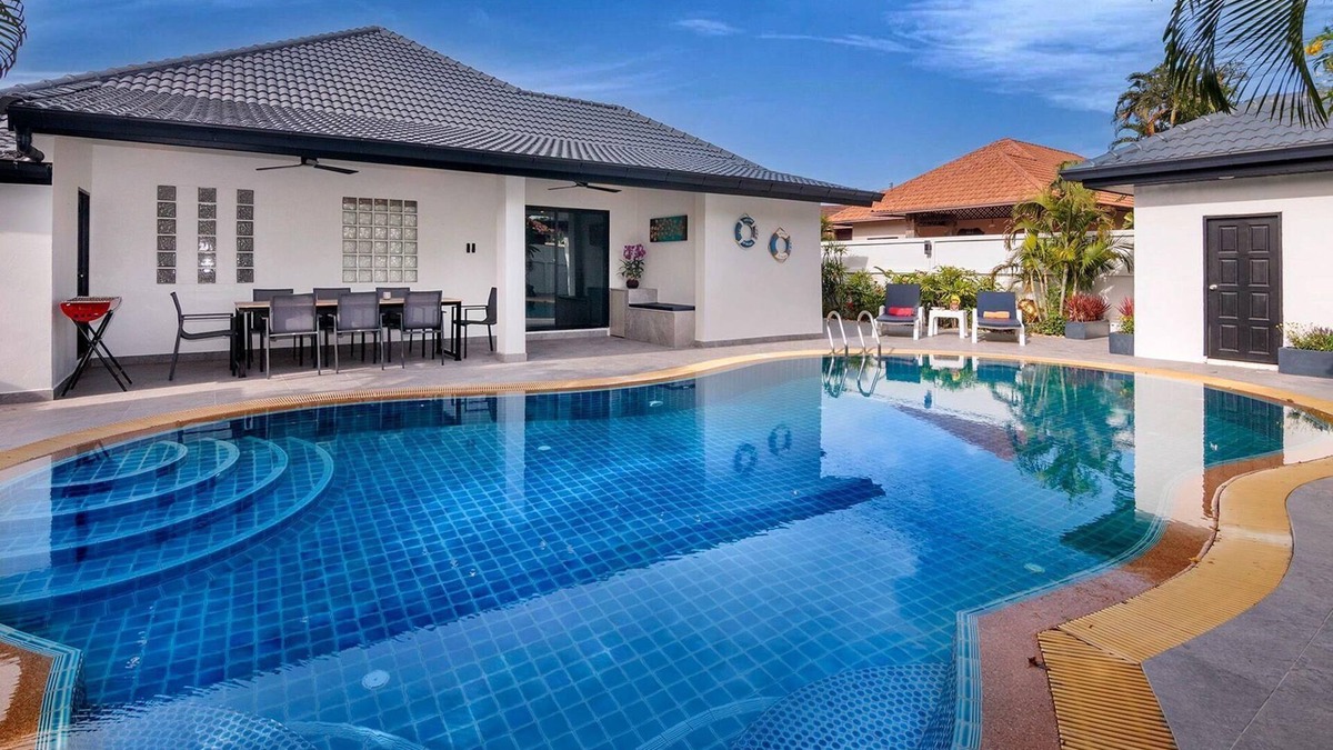 Nong Prue House | Holiday house Pattaya for 2 - 8 persons with 4 bedrooms - Holiday house