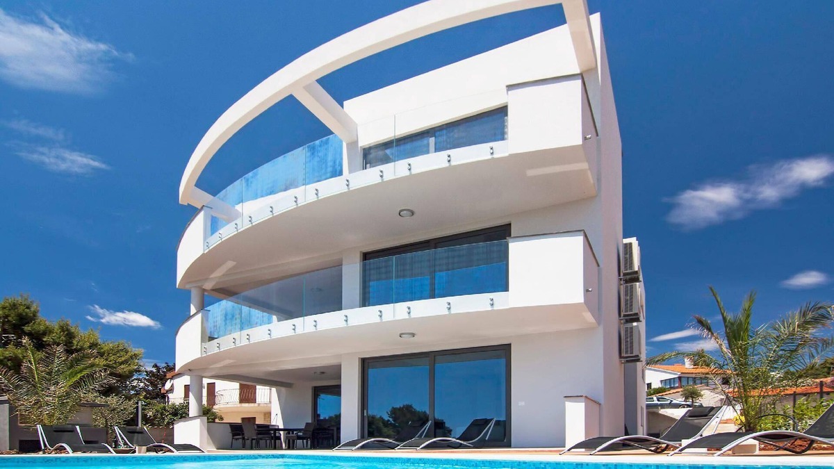 Premantura House | Holiday house Premantura for 1 - 12 persons with 6 bedrooms - Row house