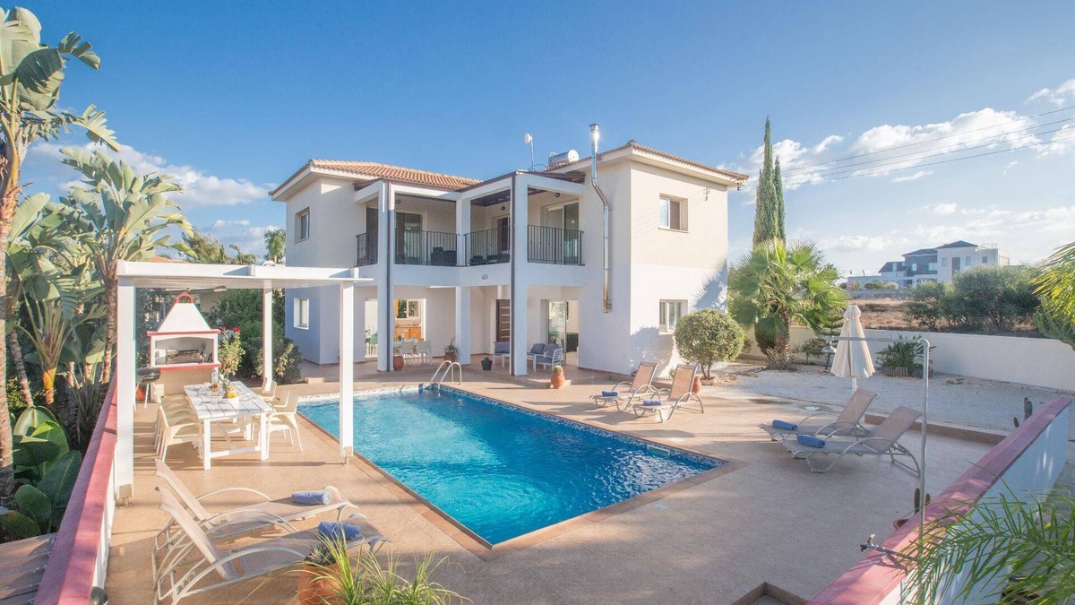 Protaras House | Holiday house Protaras for 1 - 6 persons with 3 bedrooms - Holiday house