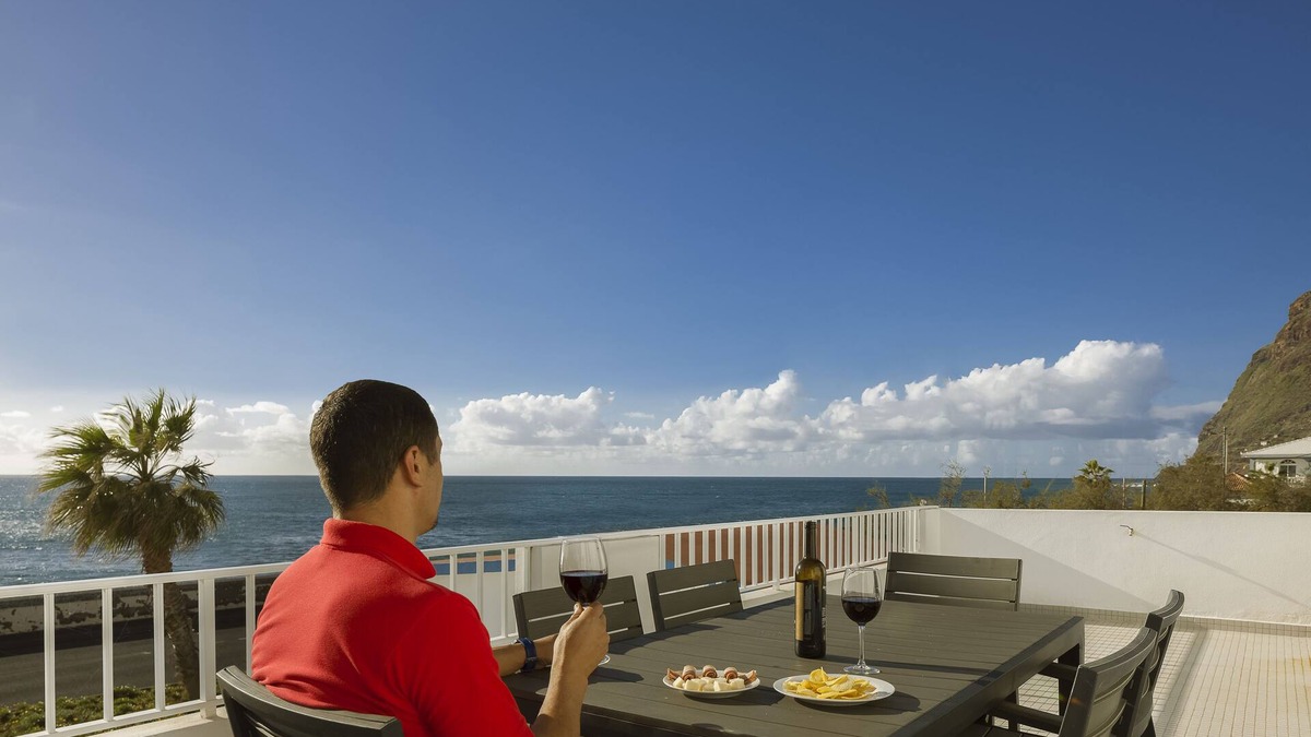 Paul do Mar House | Holiday house by the sea.