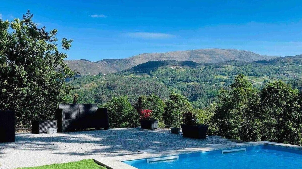 Cerva House | Holiday house Ribeira de Pena for 1 - 5 persons with 1 bedroom - Holiday home