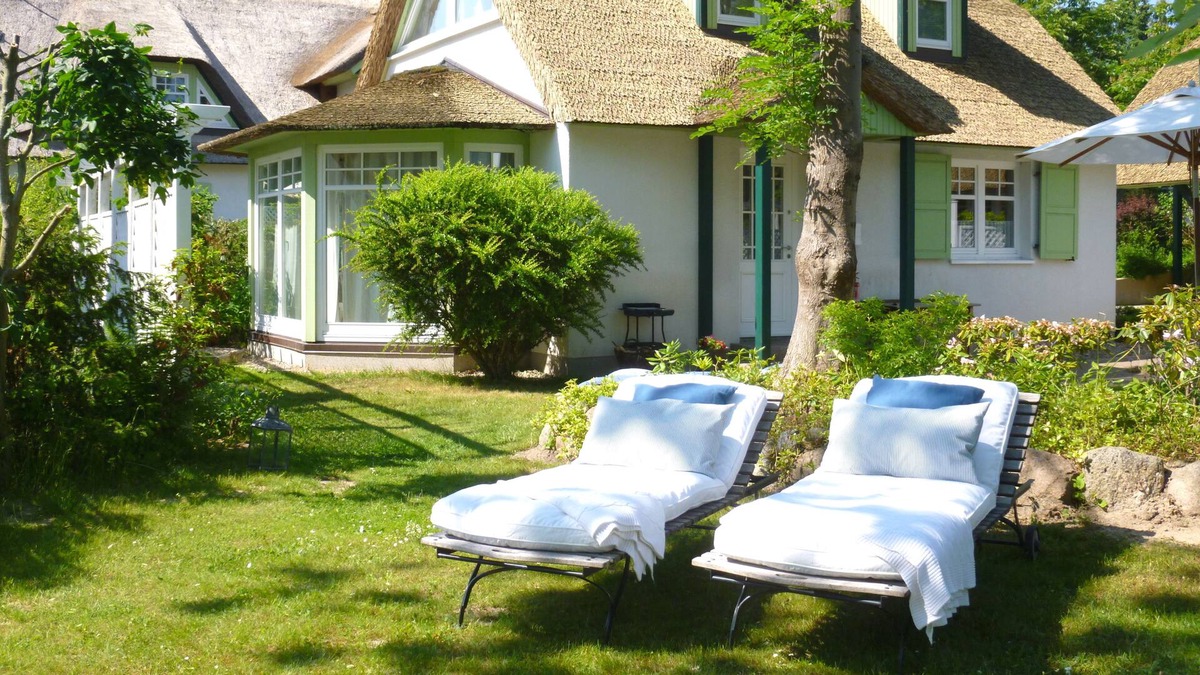 Klein Bollhagen House | Holiday house "Seestern" 2 bedrooms, with garden, fireplace, sauna, near the beach, 2 bicycles