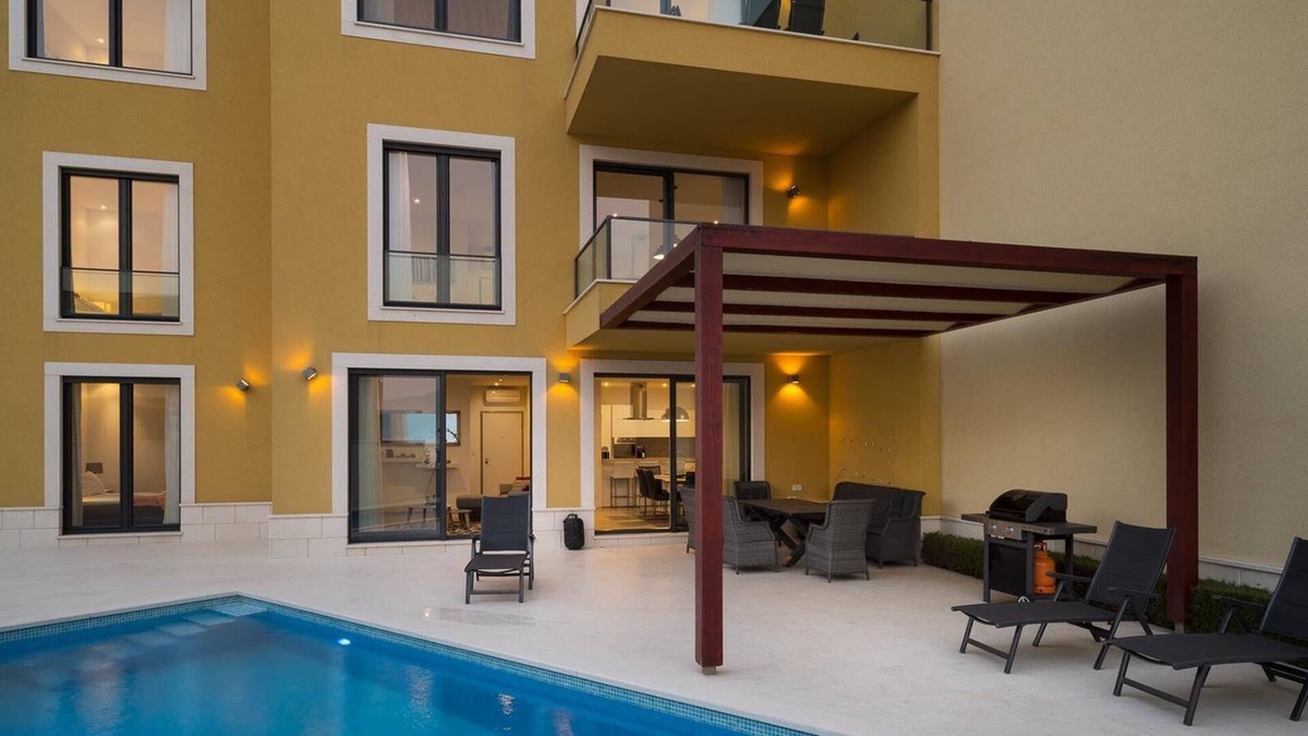 Slatine House | Holiday house Slatine for 1 - 12 persons with 6 bedrooms - Holiday home