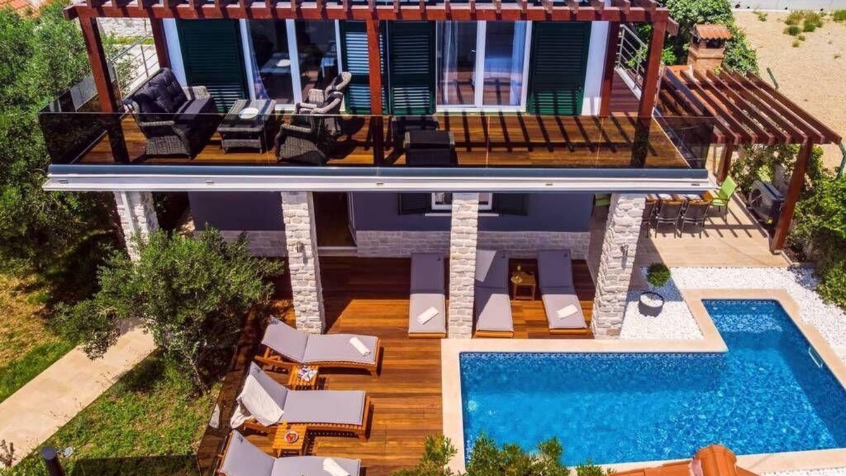 Stanici House | Holiday house Stanići for 1 - 8 persons with 4 bedrooms - Holiday home