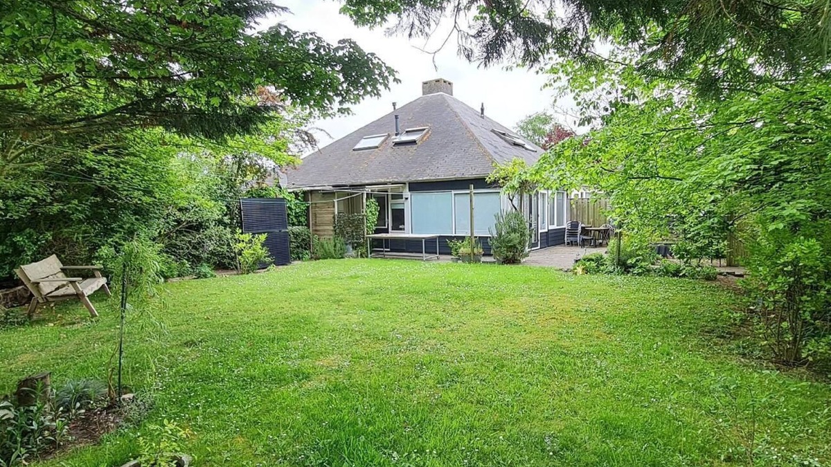 Stavenisse House | Holiday house Stavenisse for 1 - 4 persons with 2 bedrooms - Row house