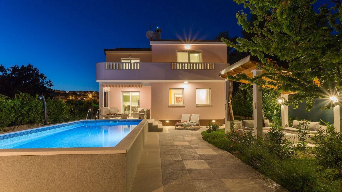 Stobrec House | Holiday house Stobrec for 1 - 6 persons with 4 bedrooms - Holiday home