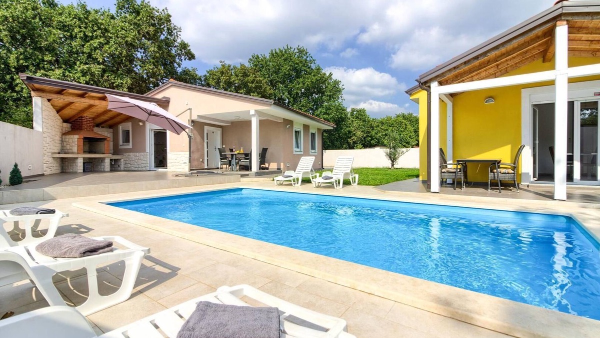 Valtura House | Holiday house Valtura for 1 - 8 persons with 3 bedrooms - Holiday home