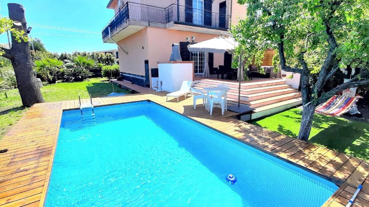 Blandano House | Holiday house Viagrande for 1 - 6 persons with 3 bedrooms - Holiday home