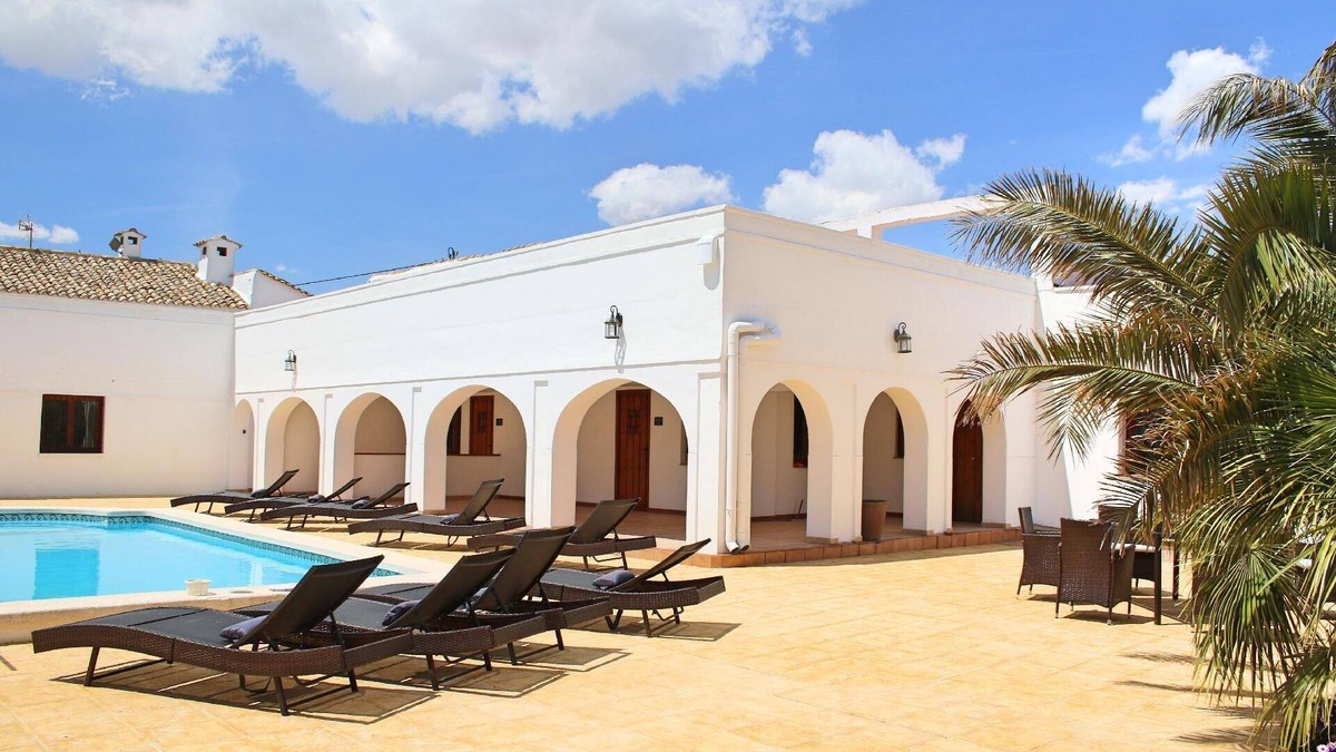 Villena House | Holiday house Villena for 1 - 26 persons with 13 bedrooms - Holiday apartment in one or multi-family
