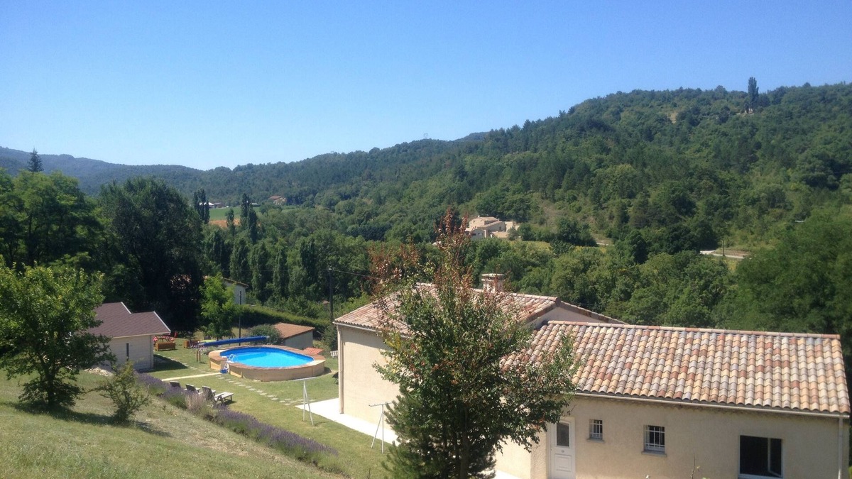 Aouste-sur-Sye House | HOLIDAY HOUSE with 2 small chalets
