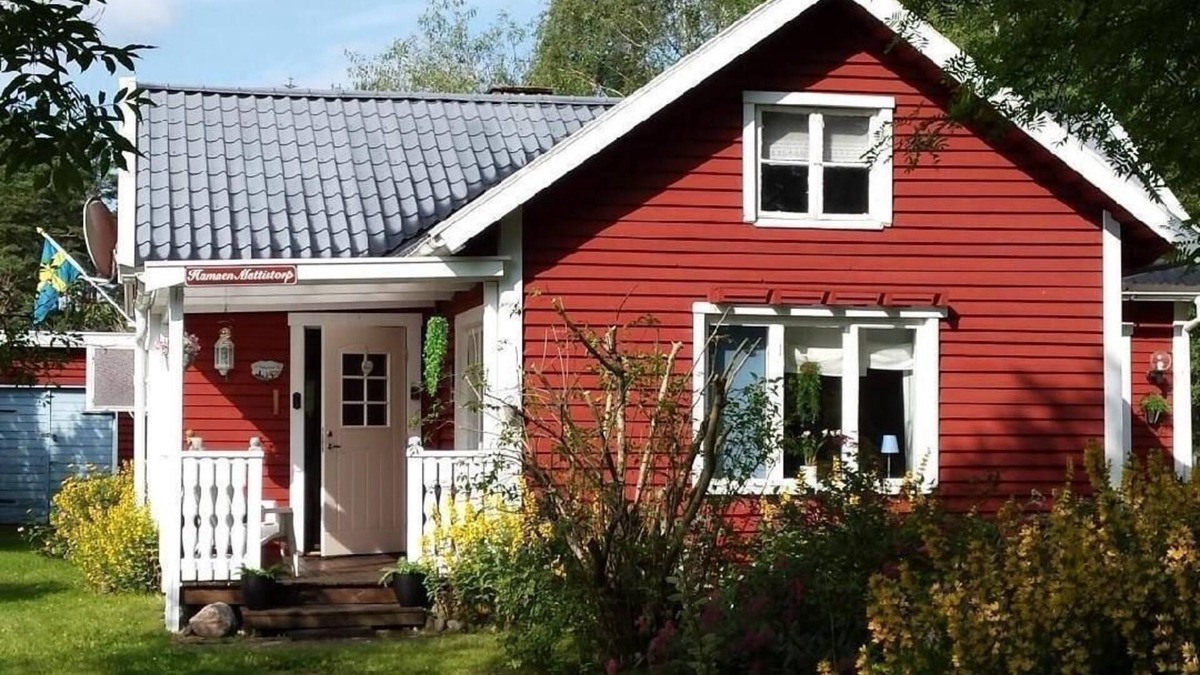 Molltorp House | Holiday house with open fireplace