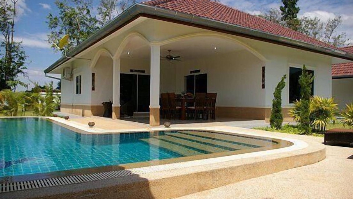 Rayong House | Holiday house with private pool for 6 persons approx. 210 m² in Ban Phe, Central Thailand