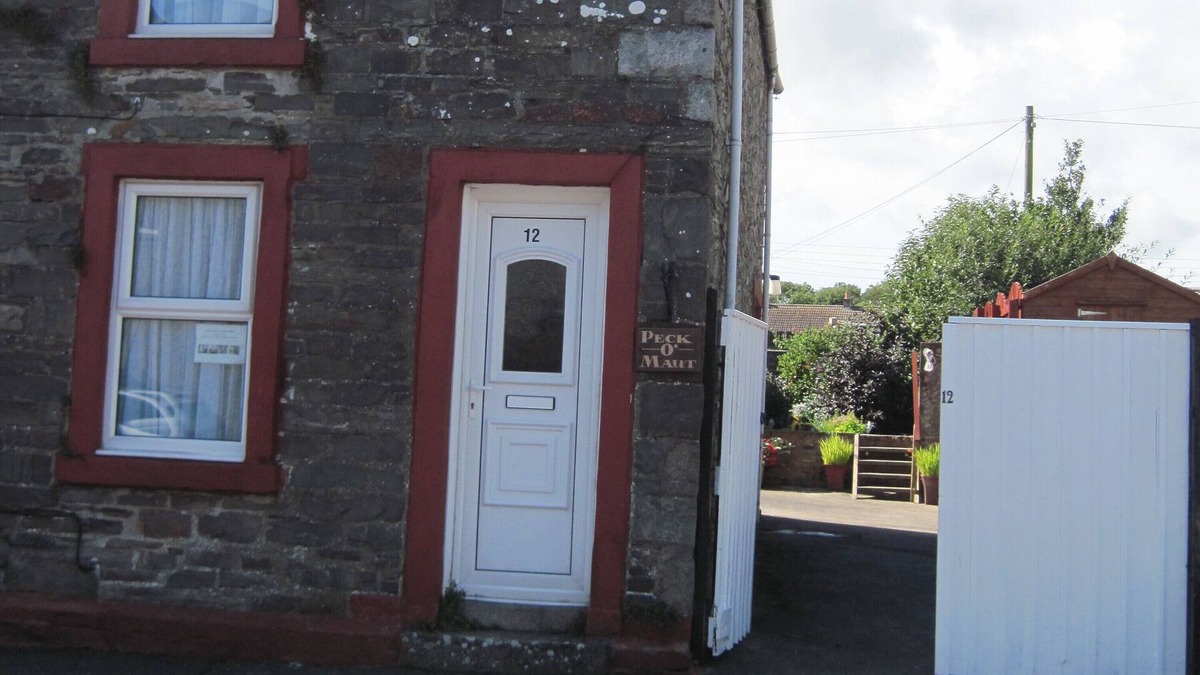 Garlieston House | Holiday in a pet friendly quiet seaside village in the South West of Scotland