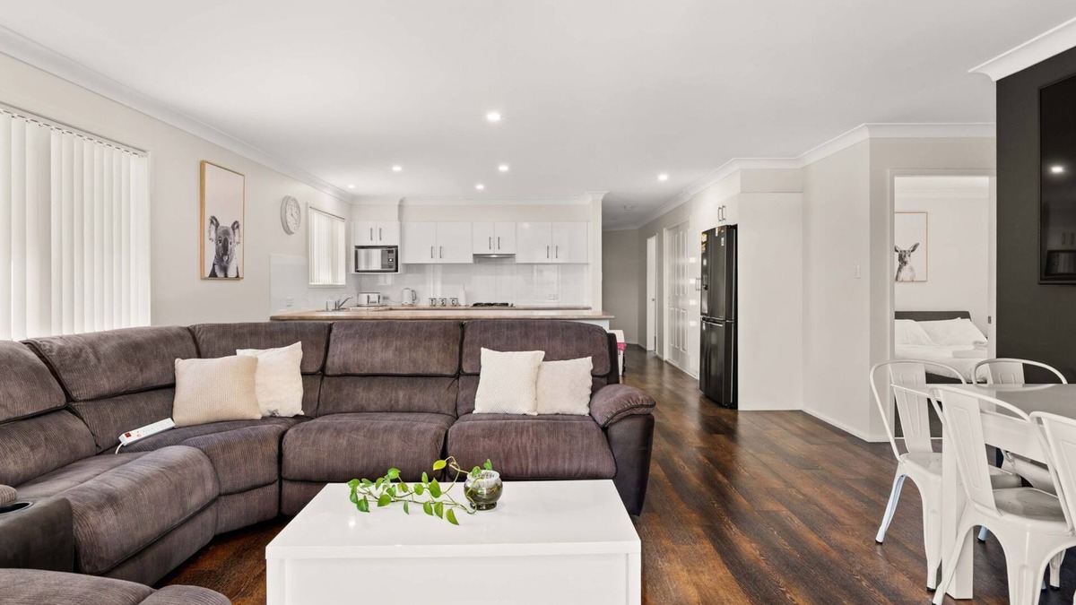 Sussex Inlet House | Holiday In The Moos - Four bedroom home of relaxation!