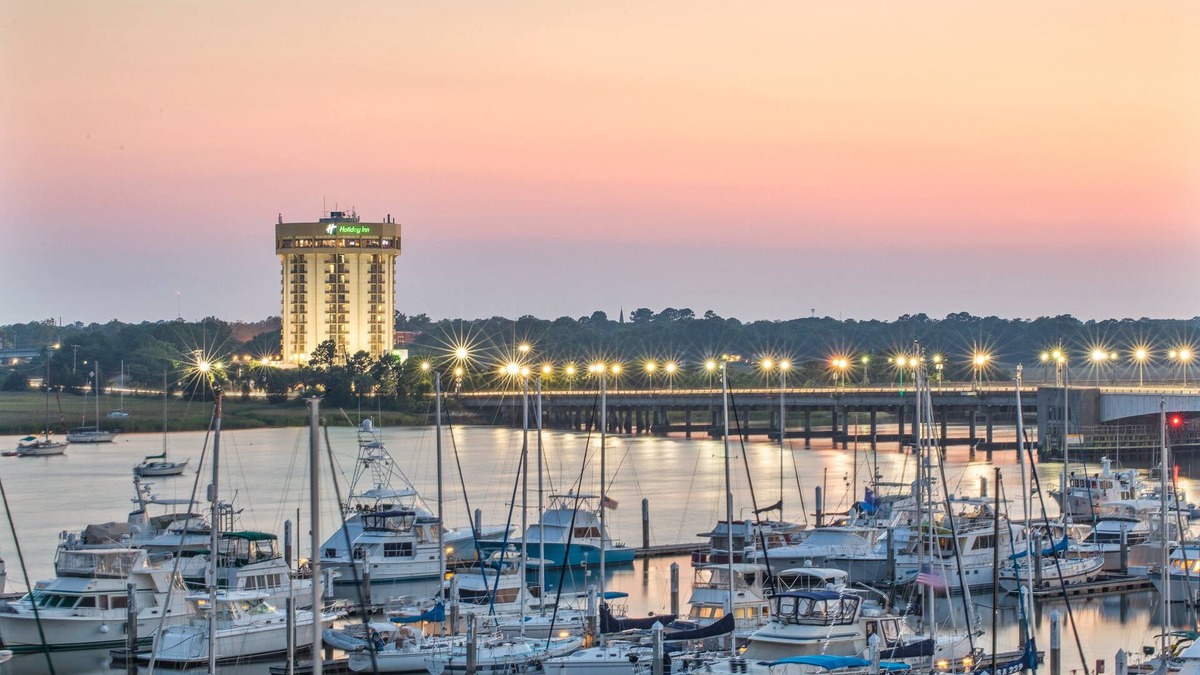 Charleston Hotel | Holiday Inn Charleston Riverview by IHG