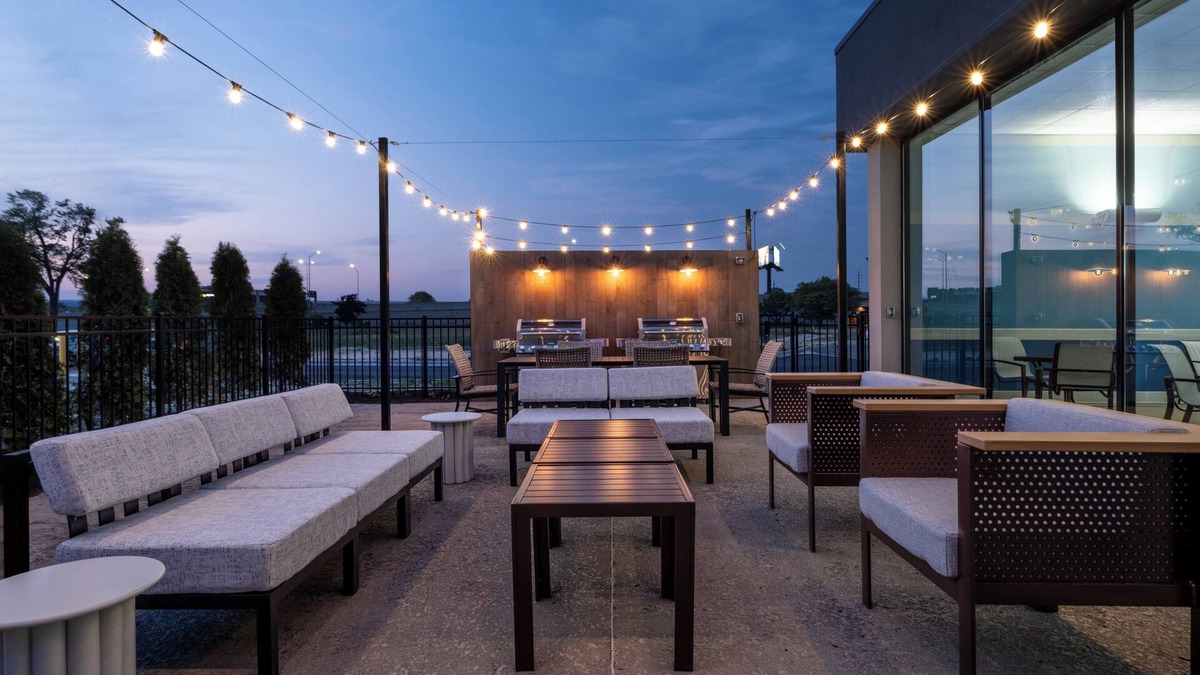 O'Hare Hotel | Holiday Inn Chicago O'Hare – Rosemont by IHG