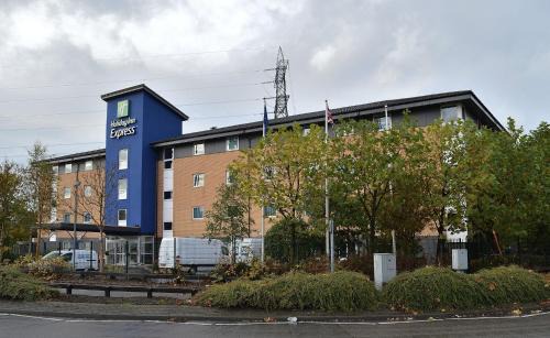Birmingham Hotel | Holiday Inn Express Birmingham Star City by IHG