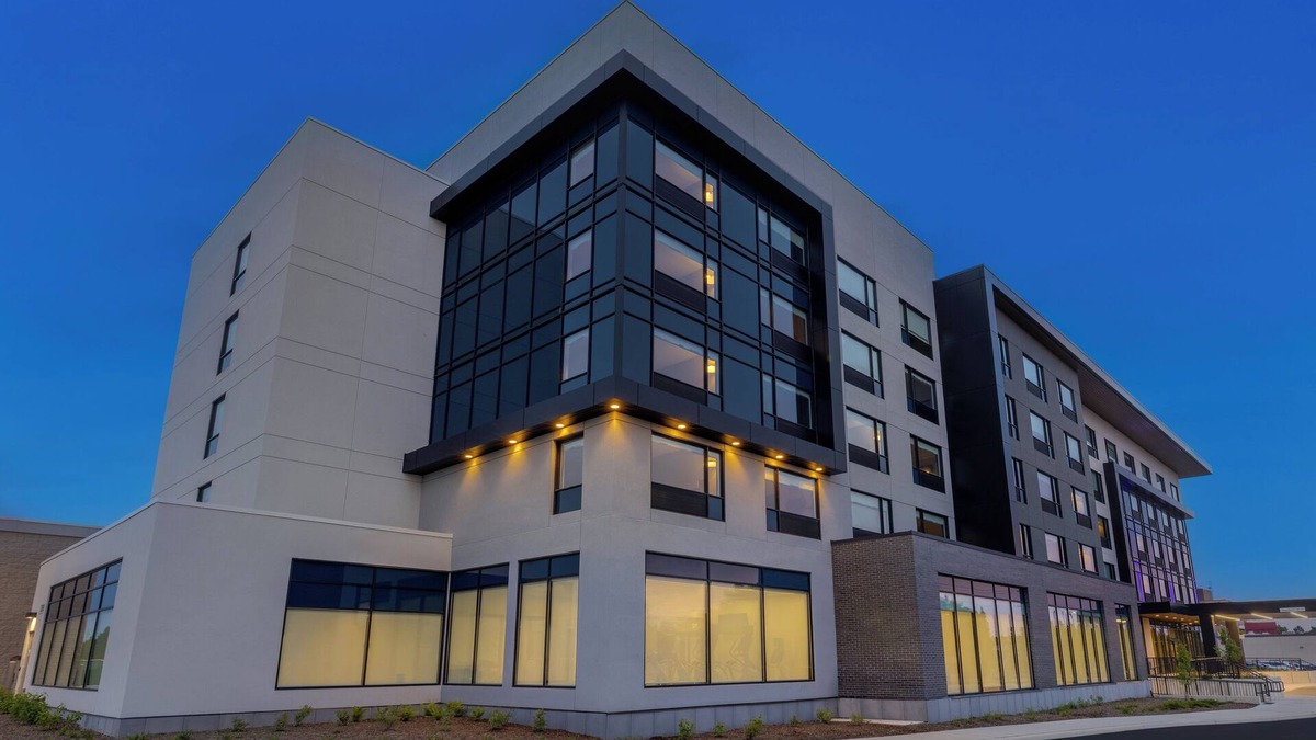 Saint Thomas Hotel | Holiday Inn Express & Suites St.Thomas by IHG