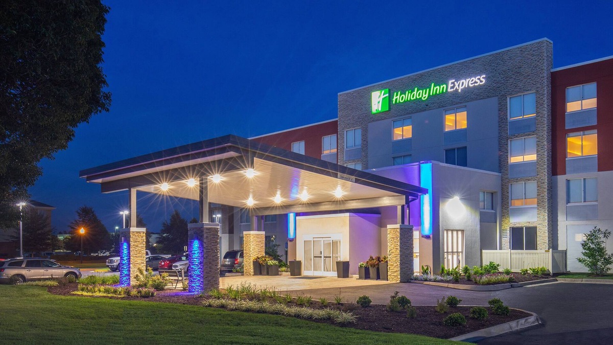 Chesapeake Hotel | Holiday Inn Express Chesapeake - Norfolk by IHG