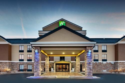 Cedar Rapids - Iowa City Hotel | Holiday Inn Express Hotel & Suites Cedar Rapids I-380 at 33rd Avenue by IHG