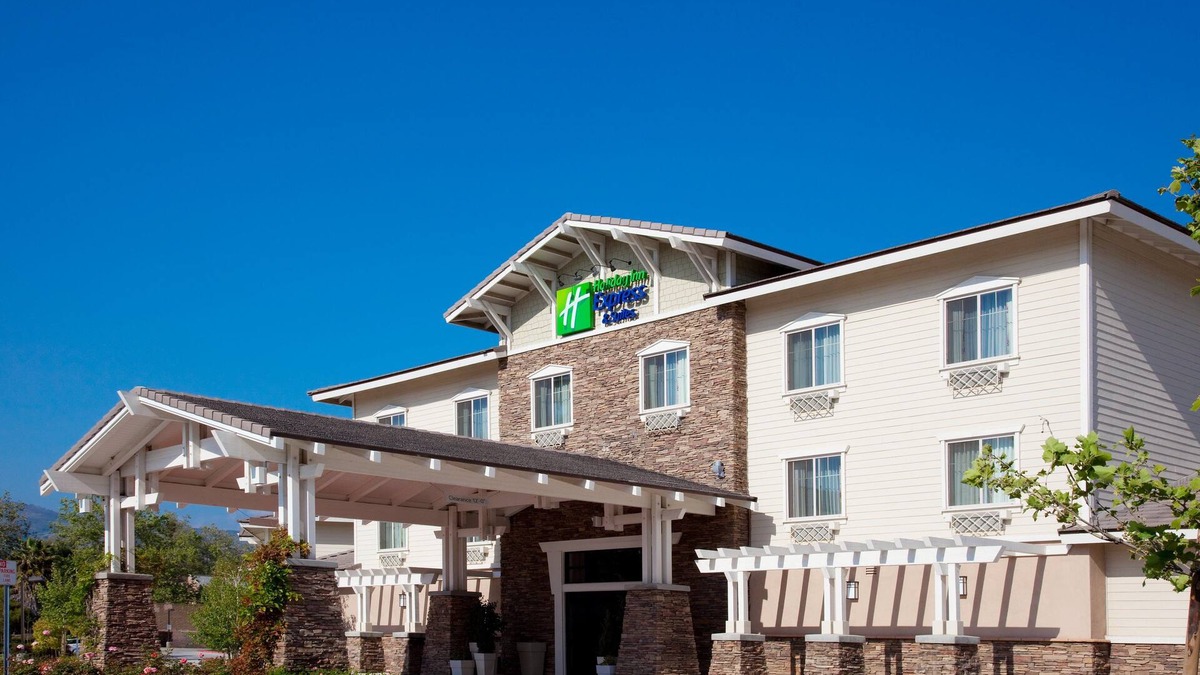 Bonita Hotel | Holiday Inn Express Hotel & Suites San Dimas by IHG