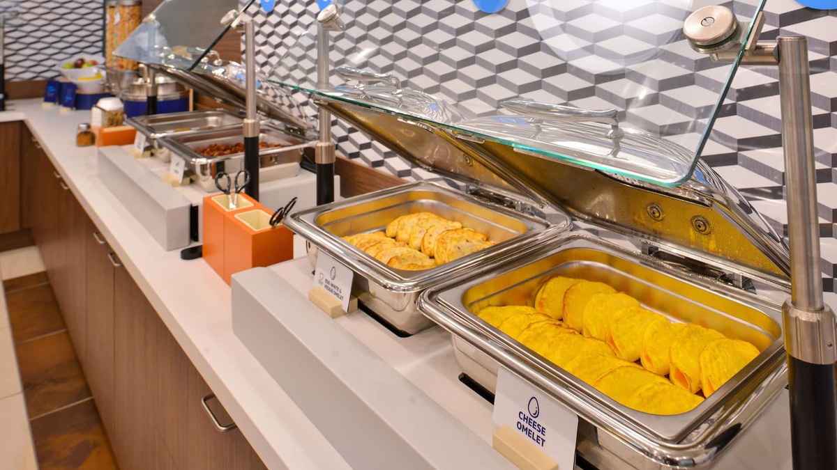 Athens Hotel | Holiday Inn Express Hotel & Suites Athens by IHG