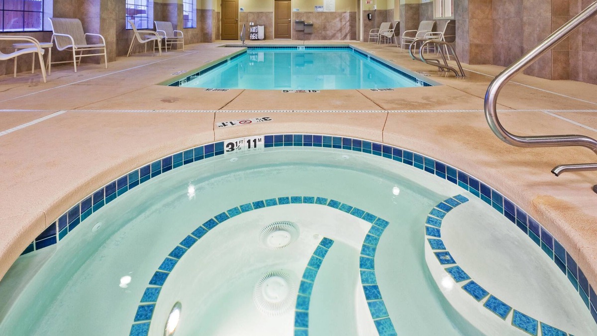 Clovis Hotel | Holiday Inn Express Hotel & Suites Clovis by IHG