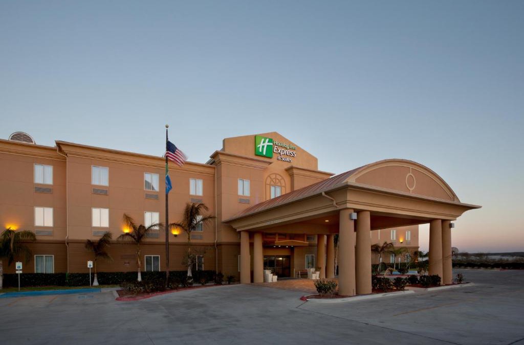 Zapata Hotel | Holiday Inn Express Hotel & Suites Zapata by IHG