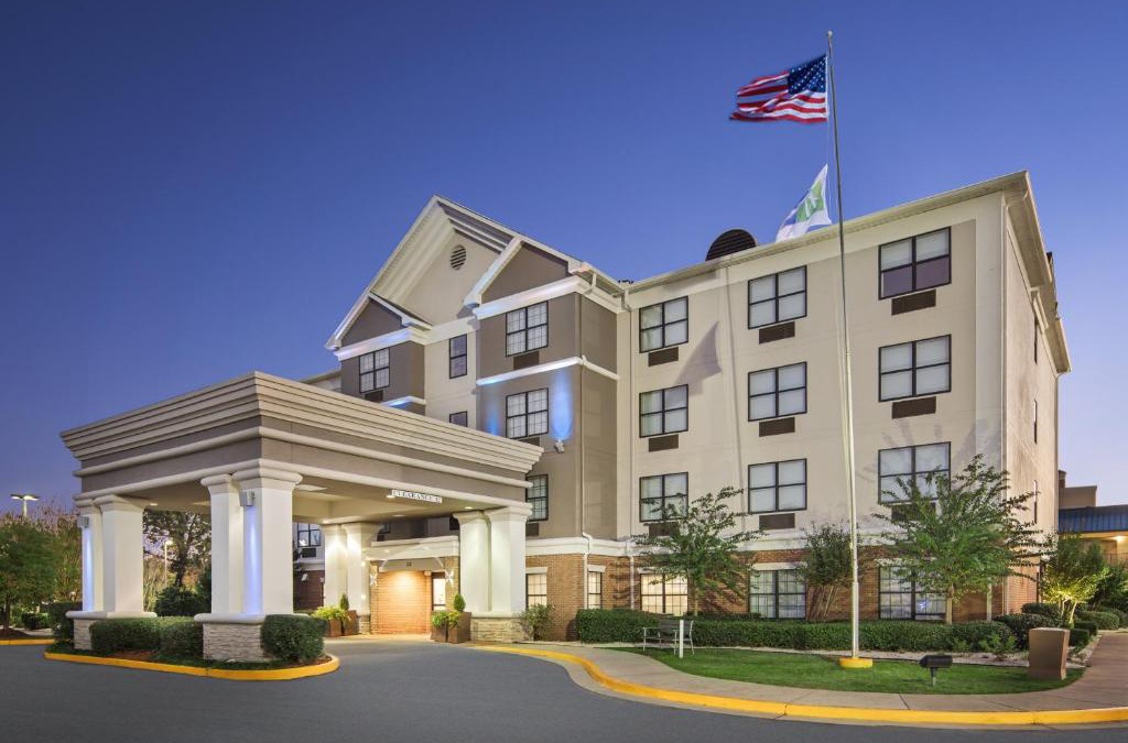 Byron Hotel | Holiday Inn Express Hotel & Suites Byron by IHG