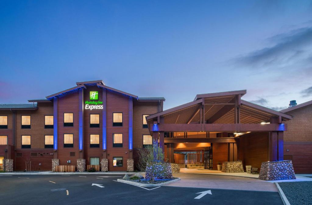 Klamath Hotel | Holiday Inn Express Klamath - Redwood Ntl Pk Area by IHG