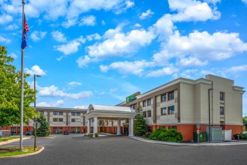 Bensalem Hotel | Holiday Inn Express Philadelphia NE-Bensalem by IHG