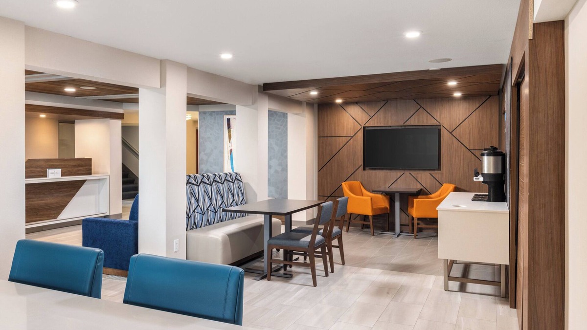 Lake Oswego Hotel | Holiday Inn Express Portland South-Lake Oswego by IHG