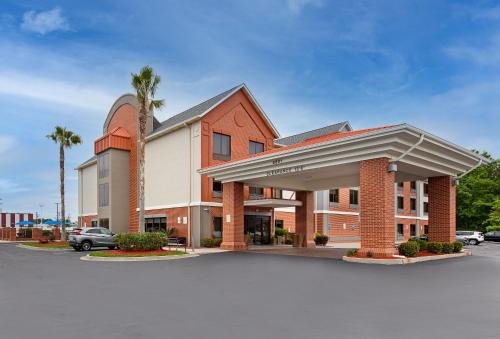 Richmond Hill Hotel | Holiday Inn Express Savannah South I-95 Richmond Hill by IHG